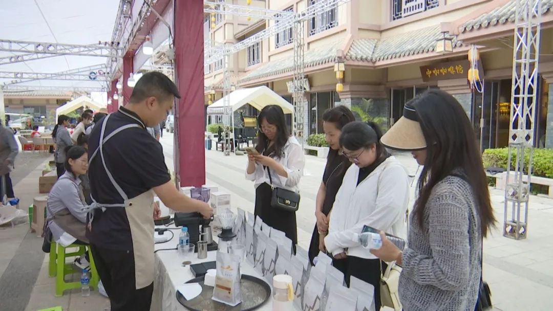 保山小粒咖啡香飄四溢，文藝創作助力文化周
